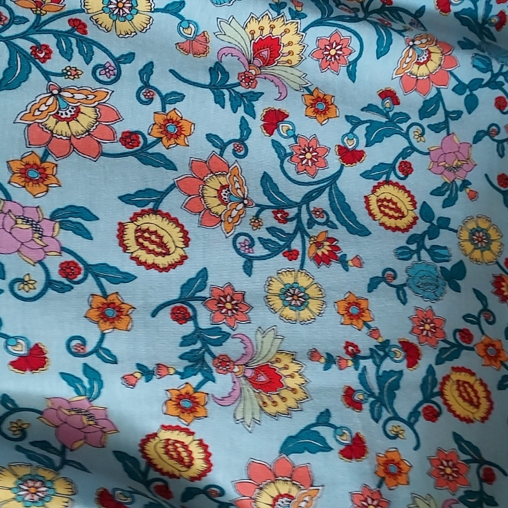 Kim and Cami Floral short sleeve top, NWOT! - Picture 6 of 7